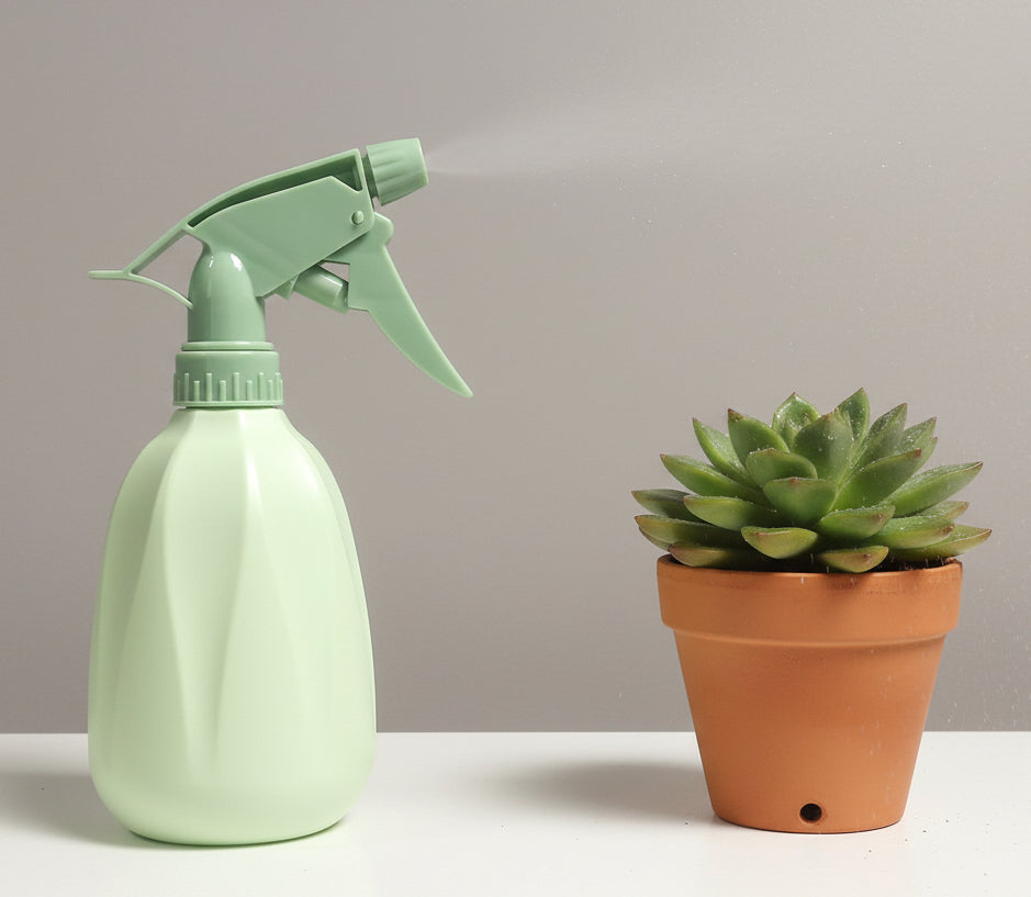 PLASTIC SPRAY BOTTLE GREEN 500ml