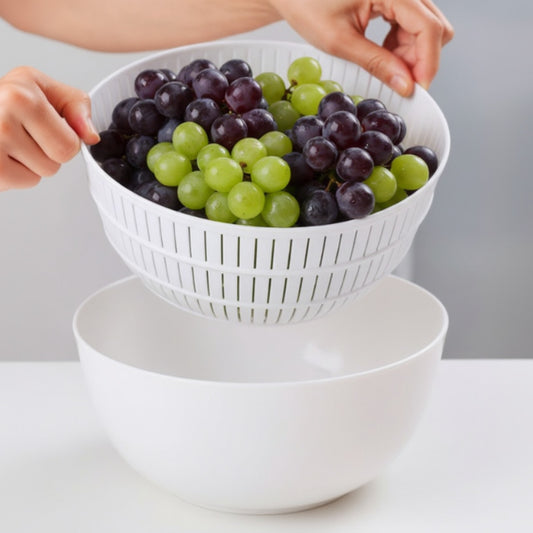 PLASTIC BOWL & COLANDER w/LID
